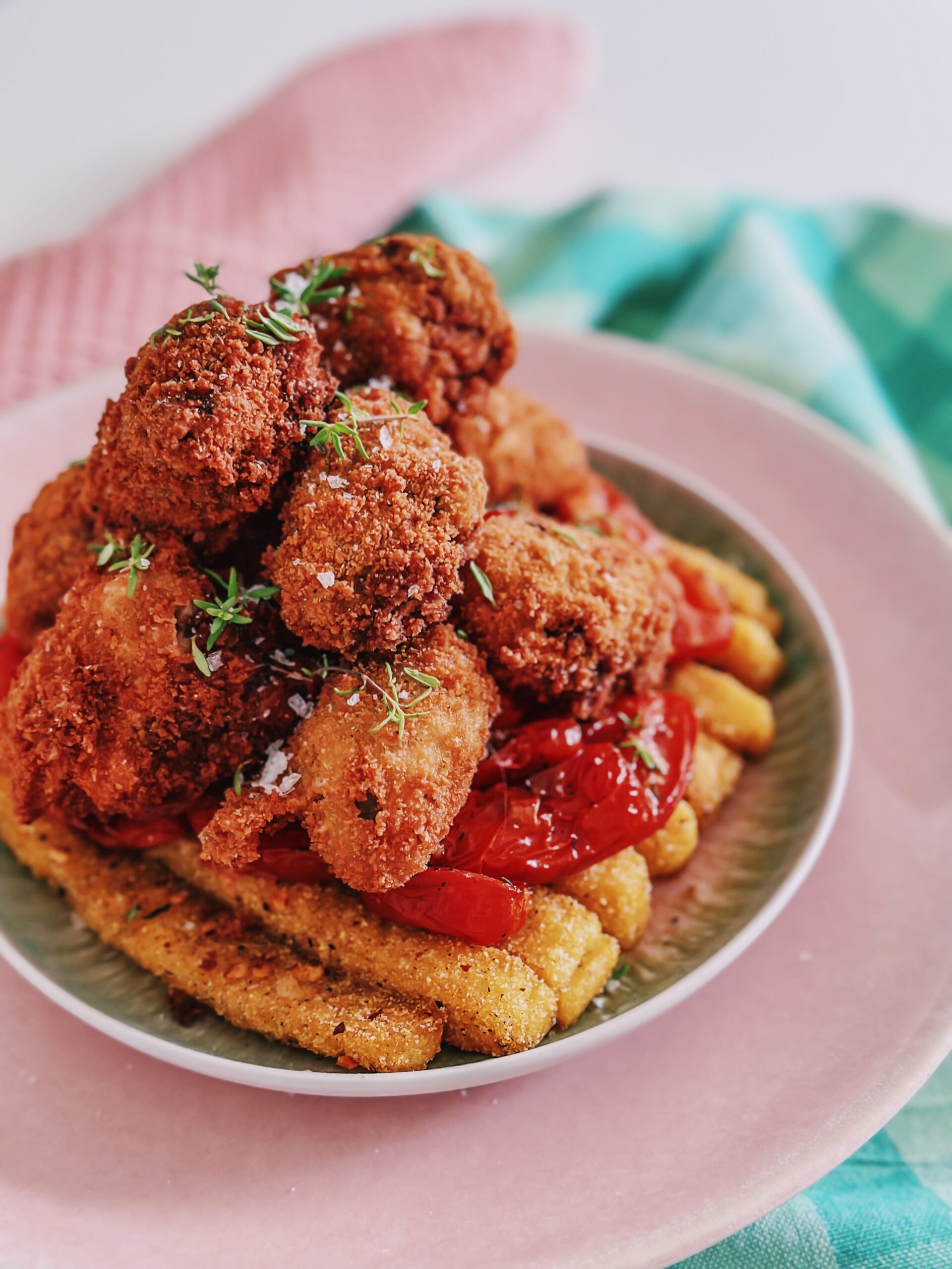 Mama Brown’s friterede andehjerter med chili polenta fritter og bagte tomater med timian graphic